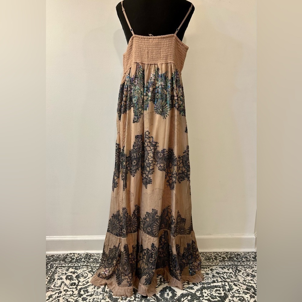 NWT Anthropologie Let Met Be Deep-V Dress in Neutral Motif Size Medium - Picture 6 of 16